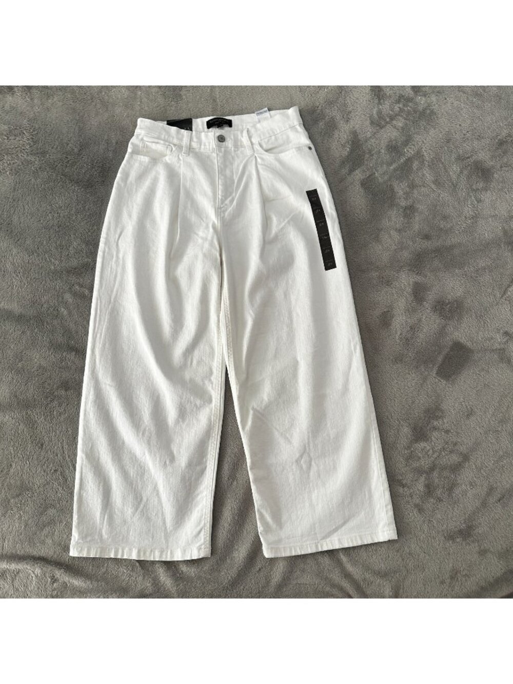 NWT Banana Republic Factory Pleated White Wide Leg Crop Jeans 4/27 High Rise